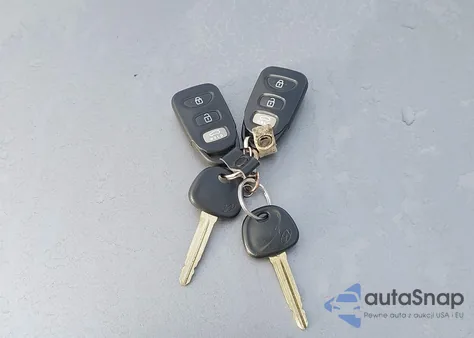 2011 Hyundai Elantra Gls (Ulsan Plant) from USA, damaged, VIN KMHDH4AEXBU147655